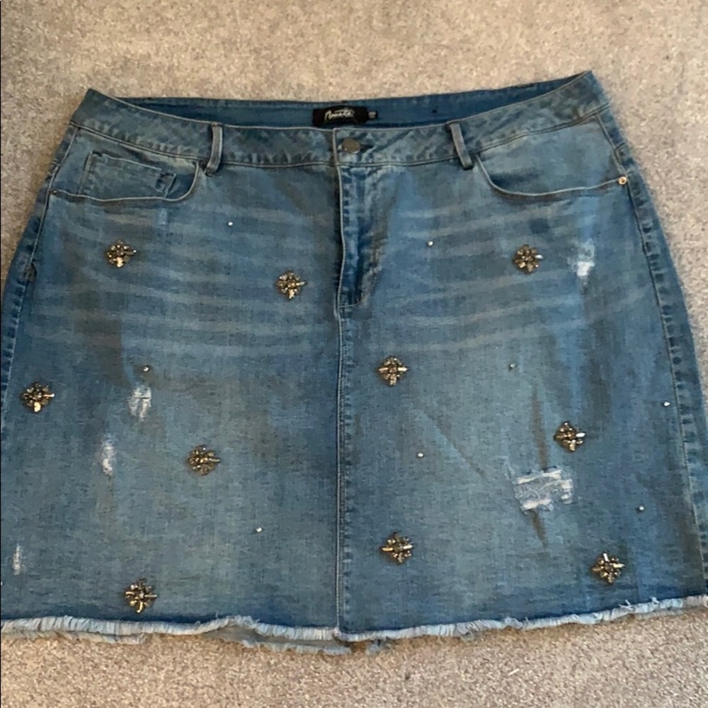 FULL FIGURE GALS. Denim Rhinestone Mini Skirt